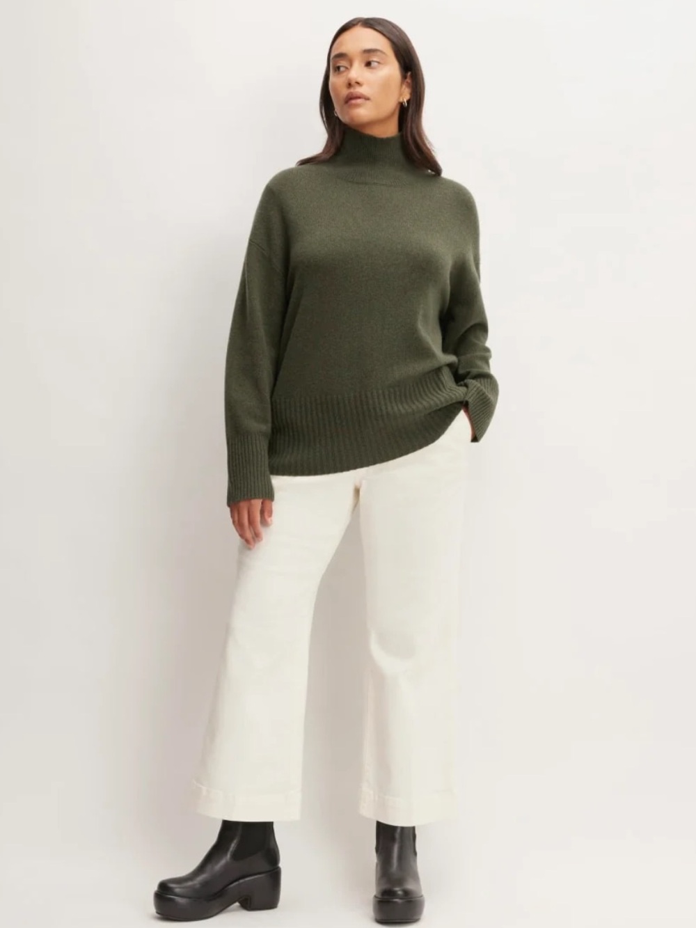 EVERLANE THE CASHMERE OVERSIZED TURTLENECK  size medium - Picture 3 of 13